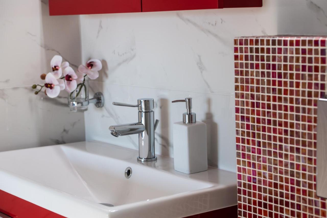 ניקיאנה Blue House Luxury Apartment מראה חיצוני תמונה