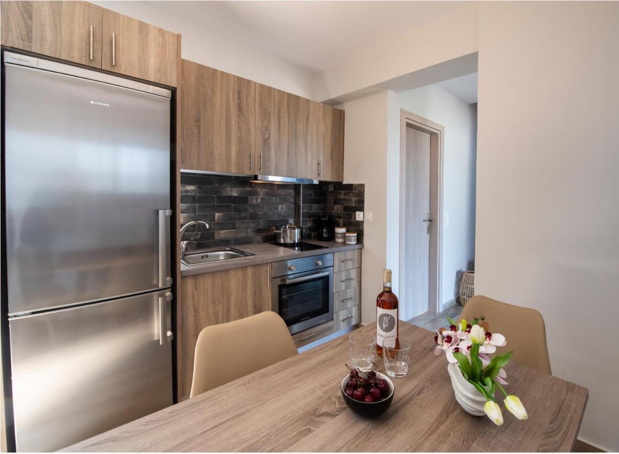 ניקיאנה Blue House Luxury Apartment מראה חיצוני תמונה