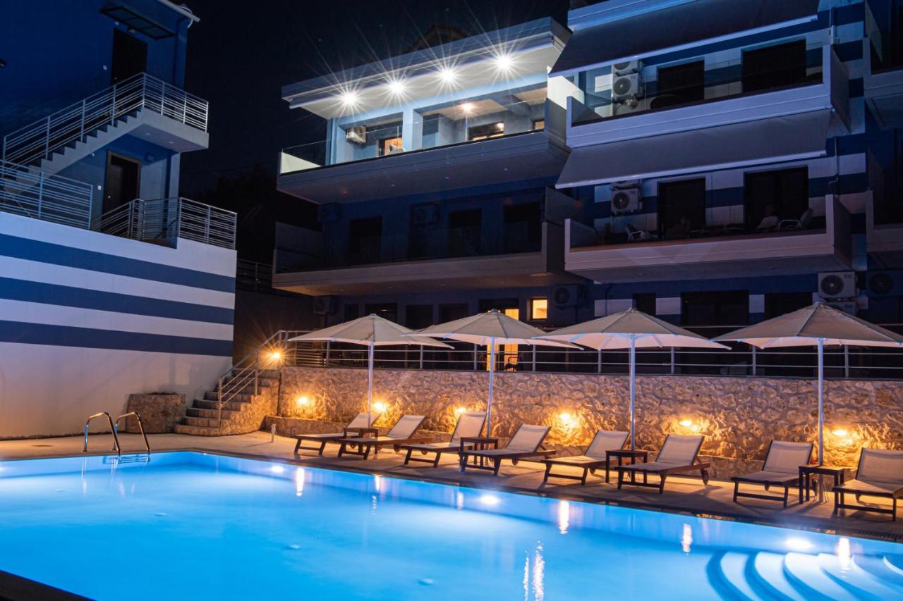 ניקיאנה Blue House Luxury Apartment מראה חיצוני תמונה